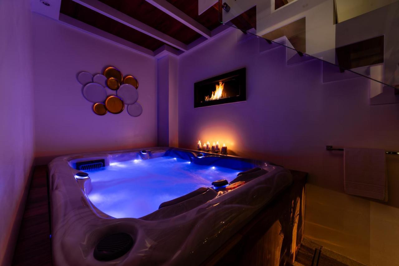 Old Court Luxury Suite&Spa By Monholiday Monopoli Esterno foto