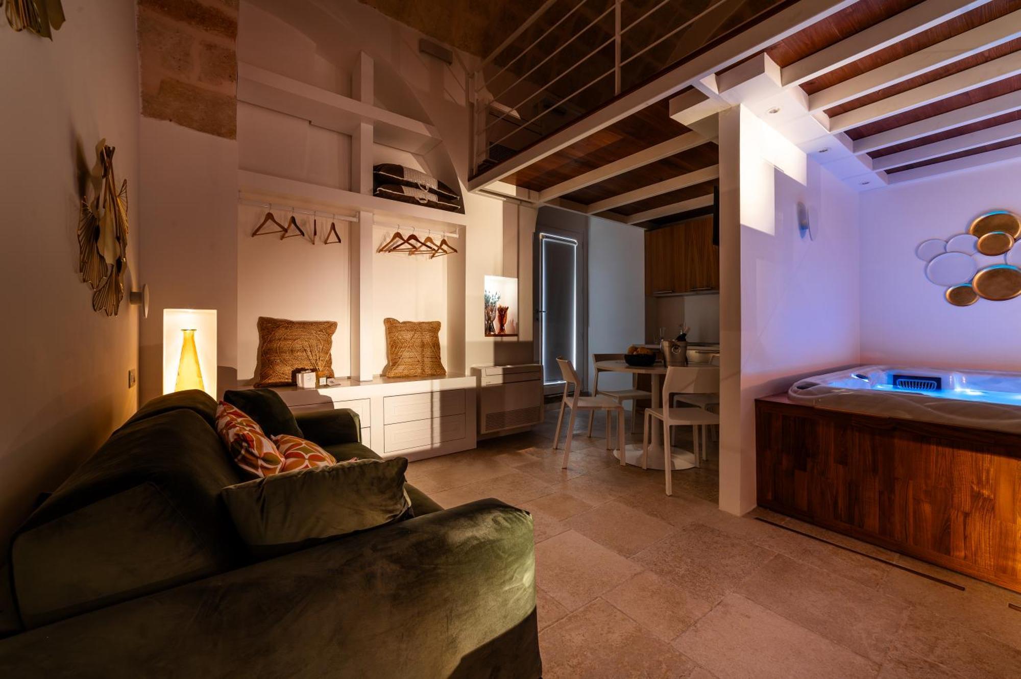 Old Court Luxury Suite&Spa By Monholiday Monopoli Esterno foto